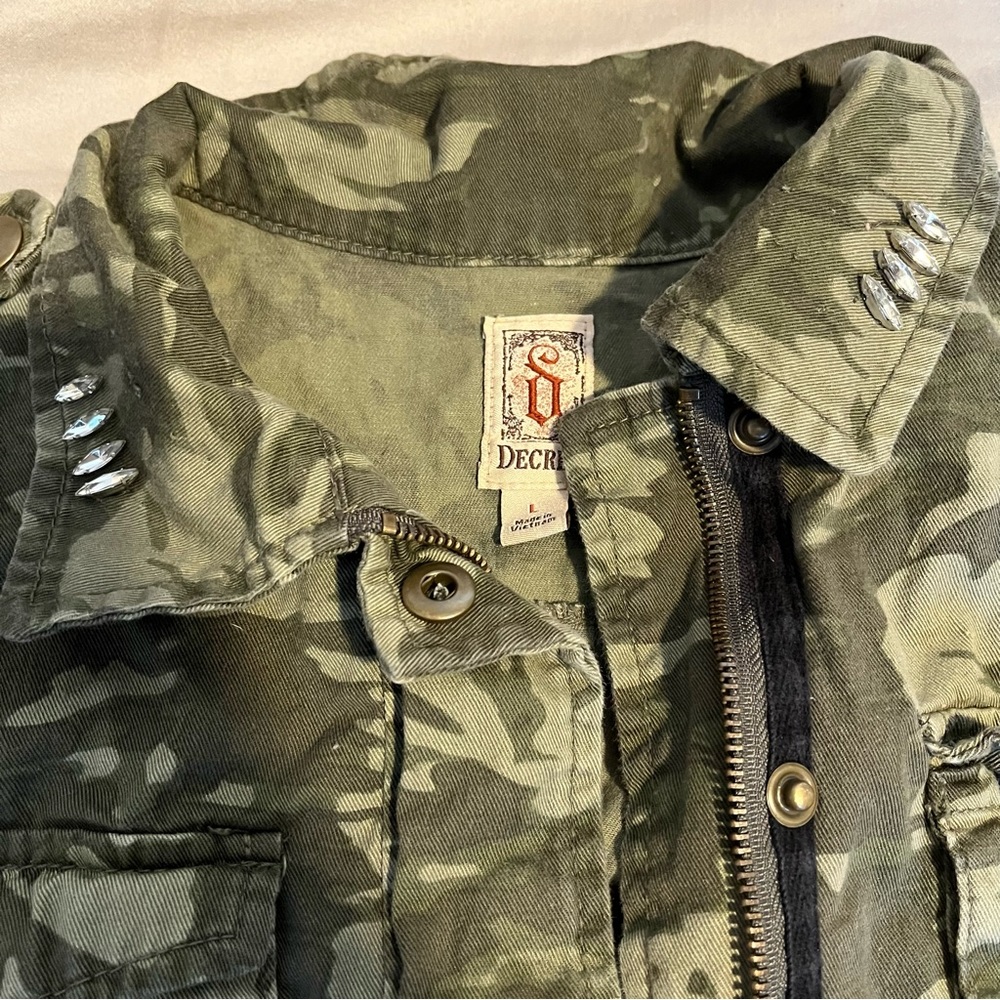 Camouflage Rhinestone Vest - Picture 2 of 2